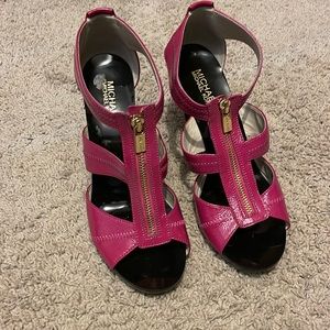 Michael Michael Kors patent leather hot pink heels
